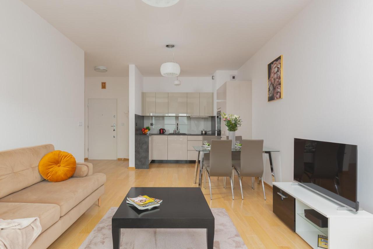 Dzielna Apartment Warsaw Wola By Noclegi Renters ภายนอก รูปภาพ
